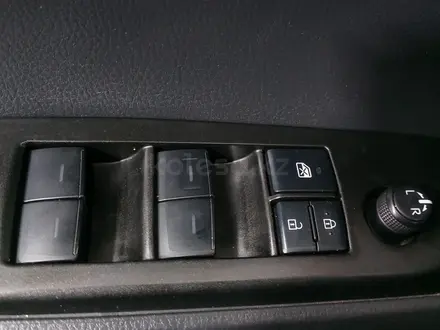Toyota Camry 2022 года за 10 350 000 тг. в Астана – фото 17