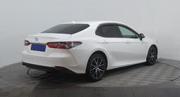 Toyota Camry 2022 годаүшін10 350 000 тг. в Астана – фото 5