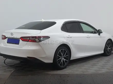 Toyota Camry 2022 года за 10 350 000 тг. в Астана – фото 5