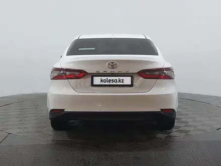 Toyota Camry 2022 года за 10 350 000 тг. в Астана – фото 6