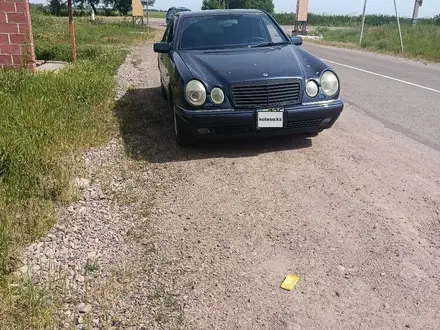 Mercedes-Benz E 280 1996 года за 2 246 421 тг. в Алматы – фото 2