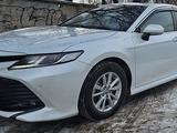 Toyota Camry 2020 годаүшін13 300 000 тг. в Алматы – фото 4