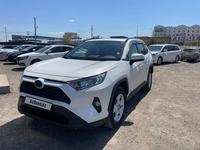 Toyota RAV4 2020 года за 16 500 000 тг. в Актау