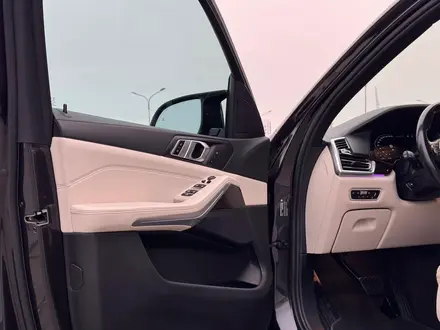 BMW X5 2020 года за 29 999 999 тг. в Астана – фото 37