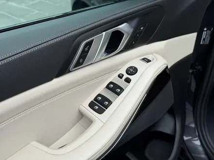 BMW X5 2020 года за 29 999 999 тг. в Астана – фото 38
