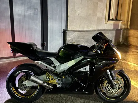 Honda  CBR 929RR Fireblade 2001 года за 2 000 000 тг. в Алматы