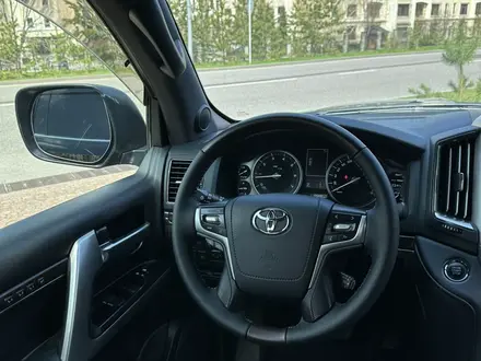 Toyota Land Cruiser 2017 года за 35 000 000 тг. в Алматы – фото 12
