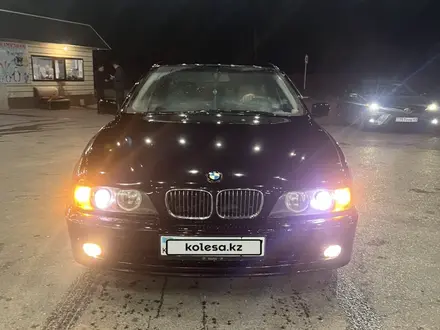 BMW 520 2001 года за 2 350 000 тг. в Шымкент