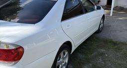 Toyota Camry 2003 года за 4 400 000 тг. в Мерке – фото 4