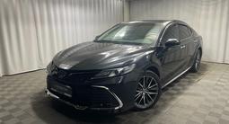Toyota Camry 2023 года за 13 100 000 тг. в Алматы