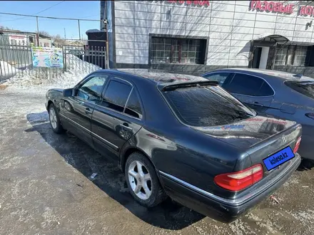 Mercedes-Benz E 300 1995 года за 2 500 000 тг. в Жезказган – фото 2