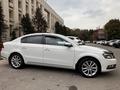 Volkswagen Passat 2014 года за 5 200 000 тг. в Алматы – фото 23