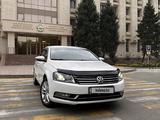 Volkswagen Passat 2014 годаүшін5 200 000 тг. в Алматы