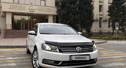 Volkswagen Passat 2014 года за 5 200 000 тг. в Алматы