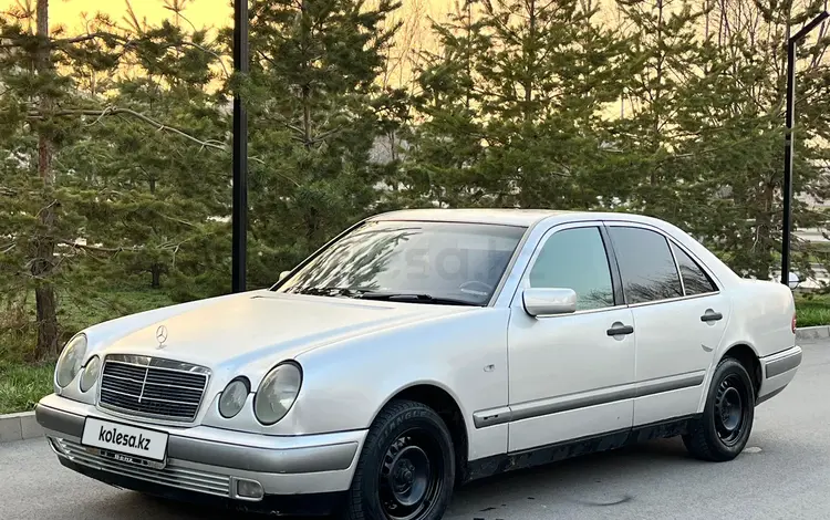 Mercedes-Benz E 230 1996 года за 2 000 000 тг. в Алматы