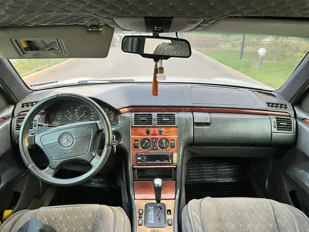 Mercedes-Benz E 230 1996 года за 2 000 000 тг. в Алматы – фото 10