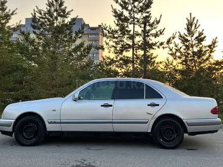 Mercedes-Benz E 230 1996 года за 2 000 000 тг. в Алматы – фото 9