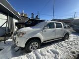 Toyota Hilux 2006 годаfor2 500 000 тг. в Шымкент