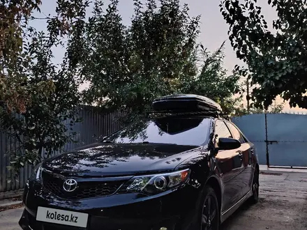 Toyota Camry 2014 года за 7 600 000 тг. в Атырау