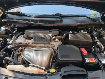 Toyota Camry 2014 года за 7 600 000 тг. в Атырау – фото 3