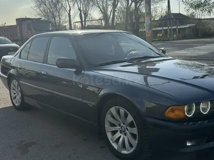 BMW 735 1996 года за 3 800 000 тг. в Алматы – фото 3