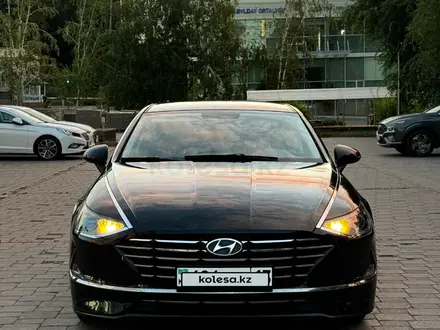 Hyundai Sonata 2022 года за 10 500 000 тг. в Алматы – фото 3