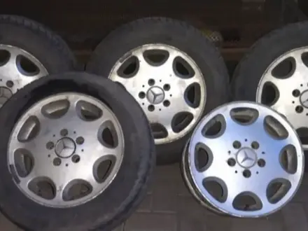 Комплект колес на мерс за 90 000 тг. в Караганда