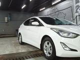 Hyundai Elantra 2015 года за 7 000 000 тг. в Астана – фото 2