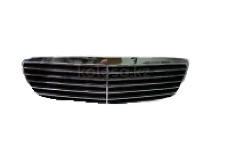 Решетки радиаторы на мерседес за 7 000 тг. в Алматы