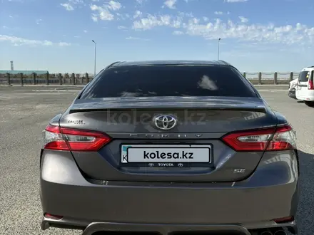 Toyota Camry 2018 года за 11 800 000 тг. в Астана – фото 8