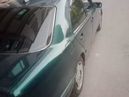 Mercedes-Benz E 240 1998 года за 3 100 000 тг. в Кокшетау – фото 18