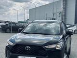 Toyota Corolla Cross 2024 года за 10 700 000 тг. в Актобе – фото 2