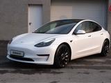 Tesla Model 3 2022 года за 17 500 000 тг. в Алматы – фото 3