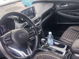 Hyundai Santa Fe 2020 года за 12 500 000 тг. в Петропавловск – фото 3