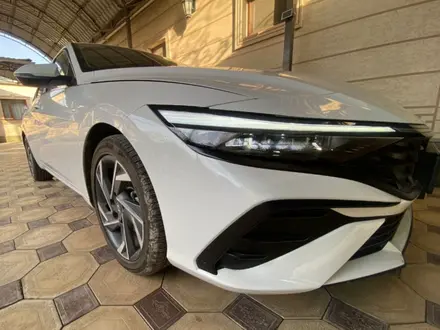 Hyundai Elantra 2024 года за 8 900 000 тг. в Кызылорда – фото 2