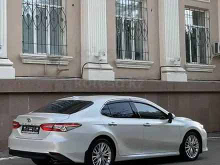 Toyota Camry 2019 года за 14 500 000 тг. в Тараз – фото 27