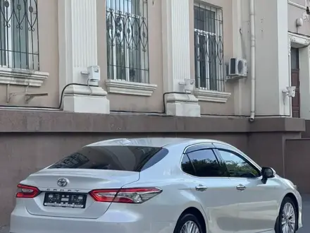 Toyota Camry 2019 года за 14 500 000 тг. в Тараз – фото 8