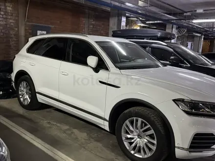 Volkswagen Touareg 2023 года за 25 000 000 тг. в Астана – фото 3