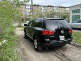 Volkswagen Touareg 2005 года за 6 100 000 тг. в Караганда – фото 5