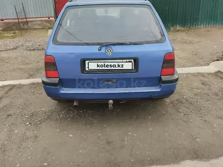 Volkswagen Golf 1995 года за 1 600 000 тг. в Атакент – фото 4