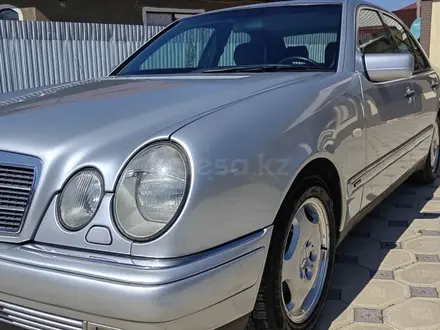 Mercedes-Benz E 230 1998 года за 4 700 000 тг. в Алматы