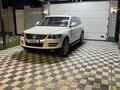 Volkswagen Touareg 2007 годаүшін8 000 000 тг. в Алматы