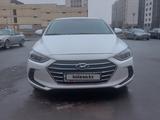 Hyundai Elantra 2018 года за 8 100 000 тг. в Астана – фото 2