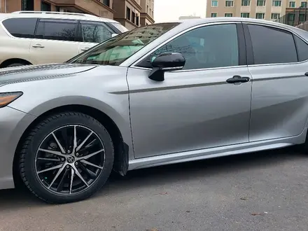 Toyota Camry 2021 года за 16 000 000 тг. в Астана – фото 10