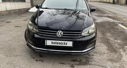 Volkswagen Polo 2017 года за 6 600 000 тг. в Алматы – фото 2