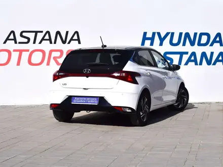 Hyundai i20 2023 года за 8 090 000 тг. в Костанай – фото 3