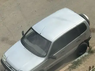 Chevrolet Niva, 2005