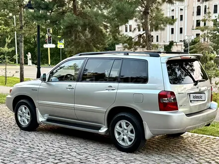 Toyota Highlander 2004 года за 8 400 000 тг. в Алматы – фото 3