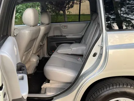 Toyota Highlander 2004 года за 8 400 000 тг. в Алматы – фото 32