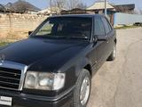 Mercedes-Benz E 200 1993 года за 1 600 000 тг. в Шымкент – фото 2